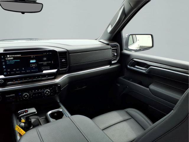 Used 2025 Chevrolet Silverado 1500 LTZ AWD/4WD image 9