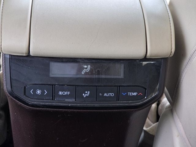 Used 2020 Toyota Highlander Limited FWD image 14