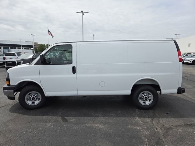 New 2026 GMC Savana 3500 w/ Driver Convenience Package RWD image 14
