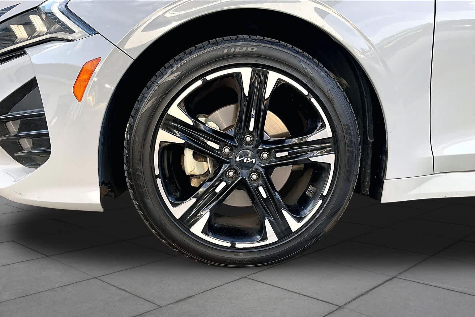 Used 2023 Kia K5 GT-Line w/ GT-Line Premium Package FWD image 11