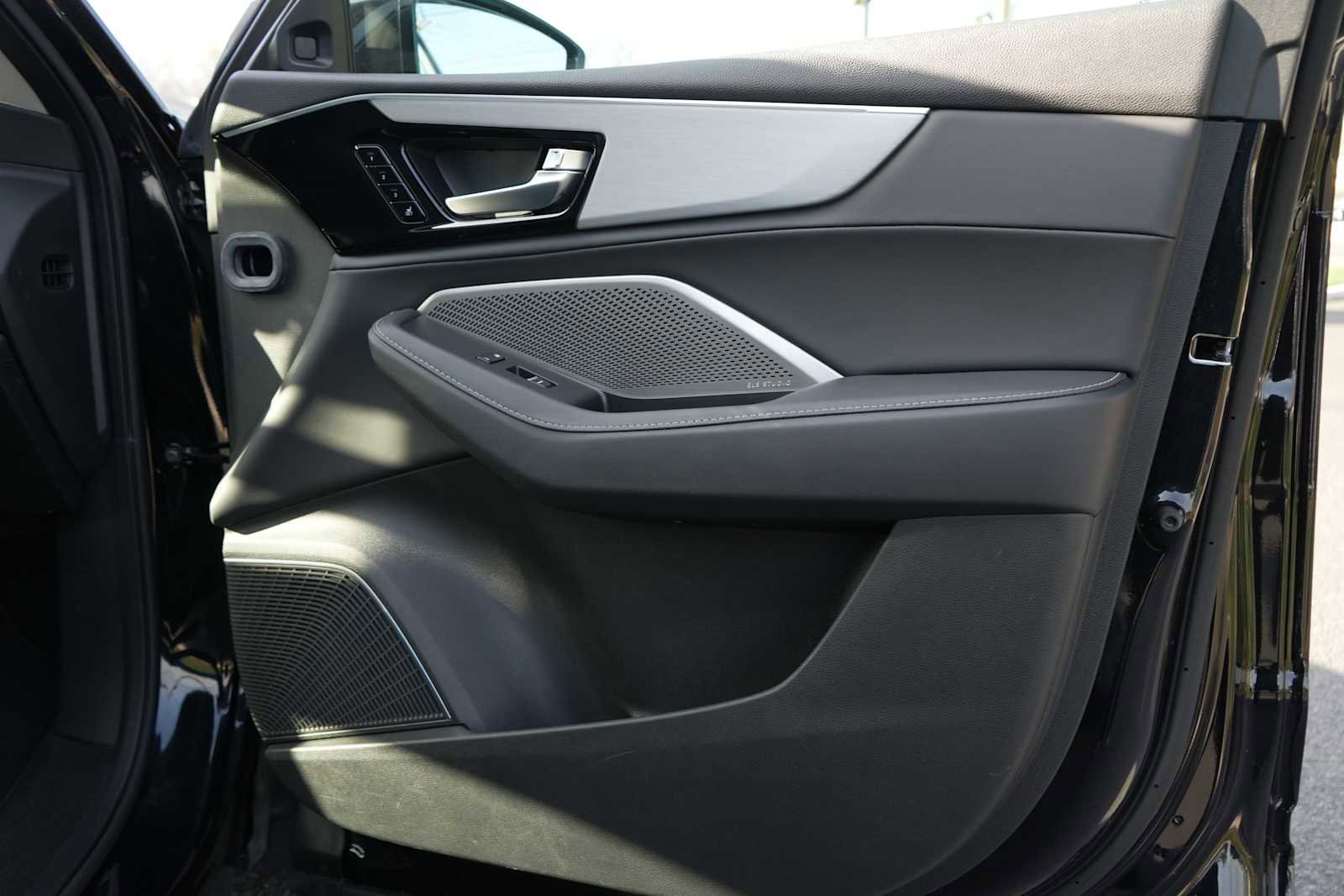 Certified 2023 Acura MDX SH-AWD w/ Technology Package image 55