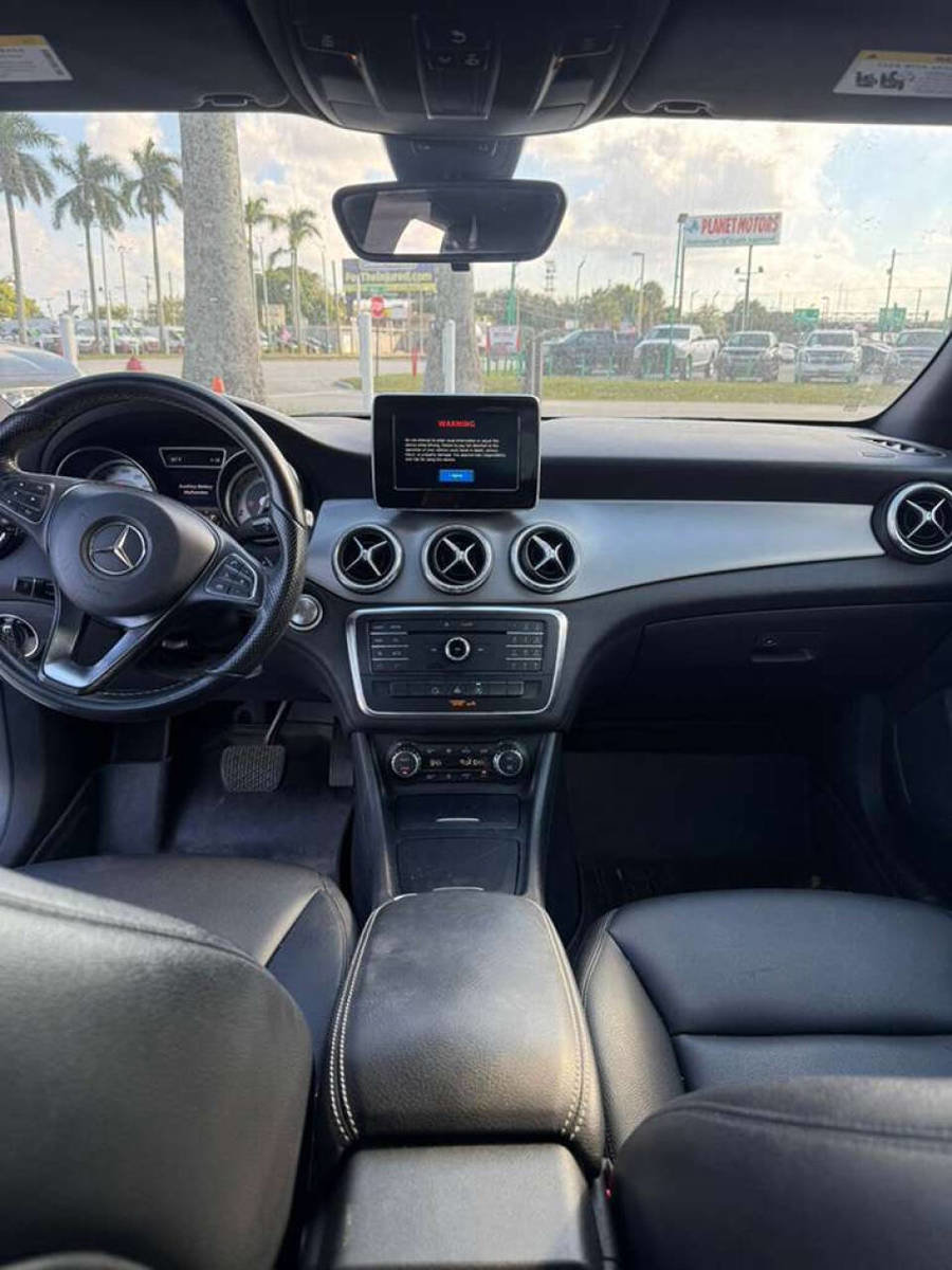 Used 2015 Mercedes-Benz CLA 250 image 12