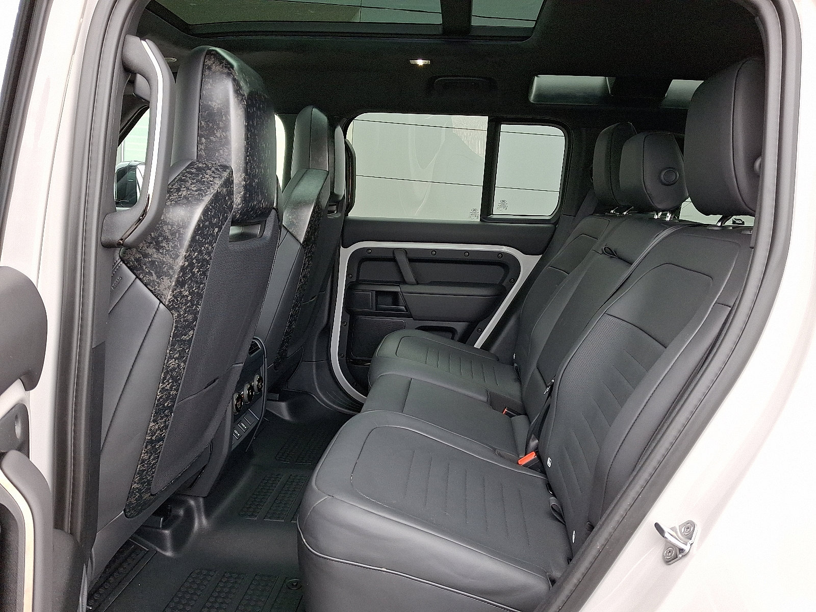 New 2026 Land Rover Defender 110 OCTA image 5