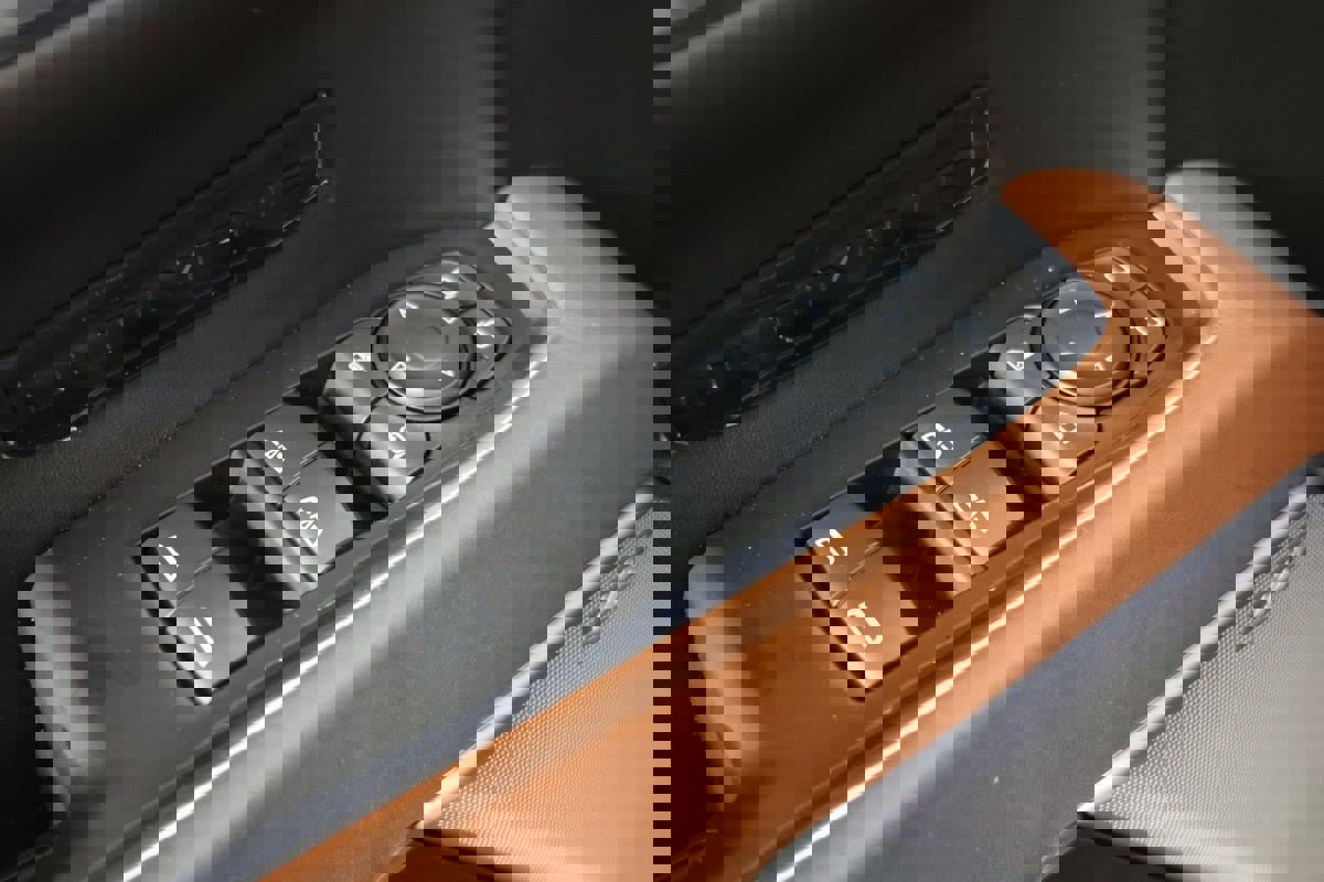 Used 2024 GMC Sierra 1500 Denali Ultimate image 25