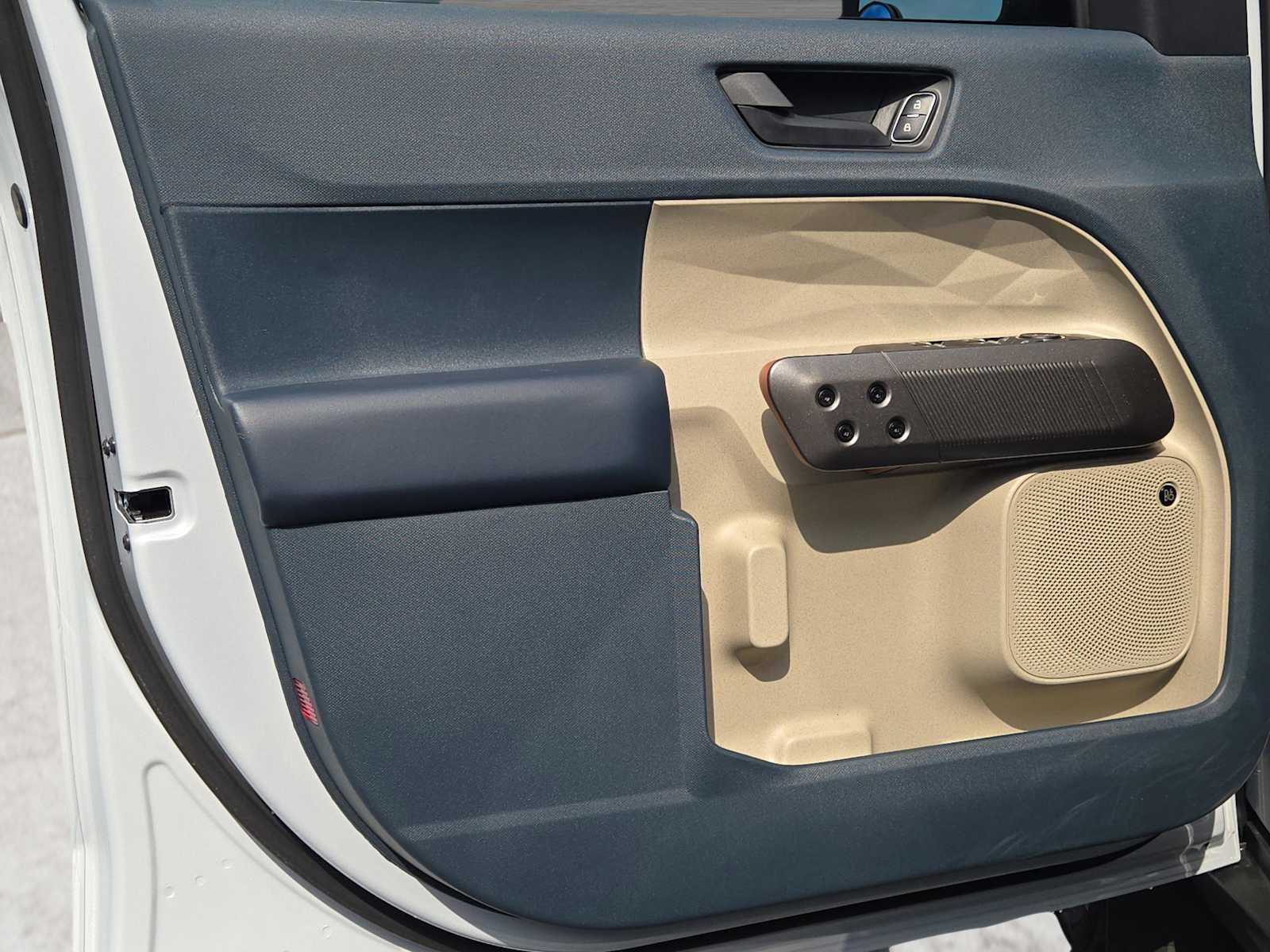 Used 2025 Ford Maverick Lariat w/ 4K Tow Package image 21