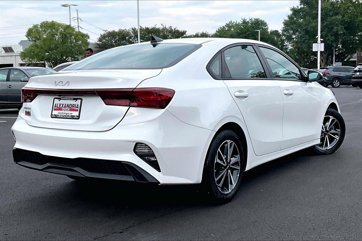 Used 2023 Kia Forte LXS w/ LXS Technology Package FWD image 11
