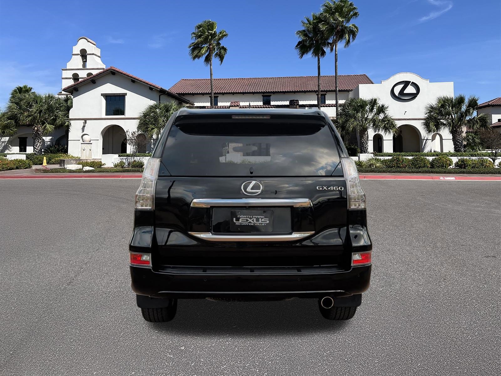 Used 2019 Lexus GX 460 Premium image 3