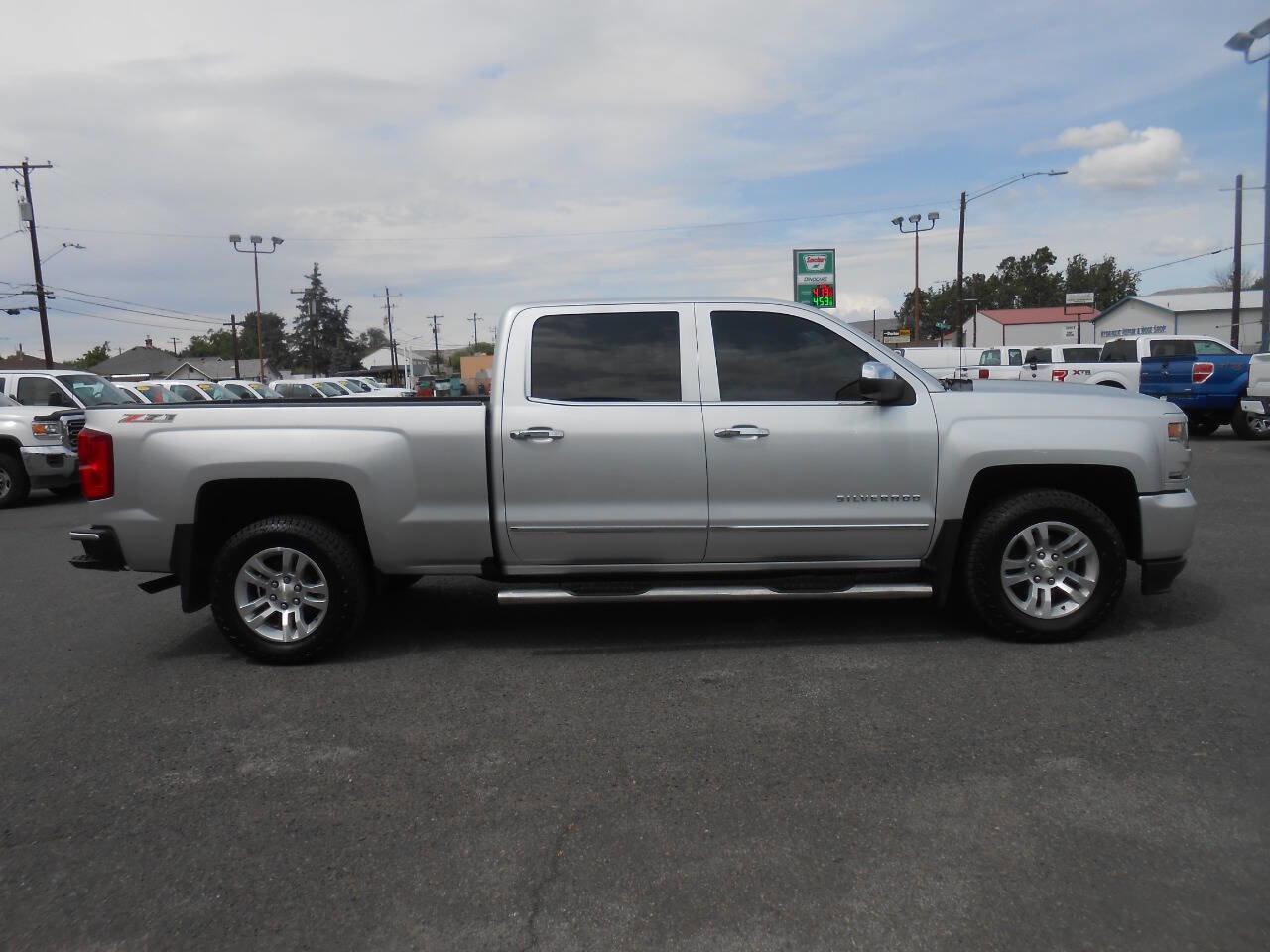 Used 2017 Chevrolet Silverado 1500 LTZ Z71 w/ LTZ Plus Package image 2