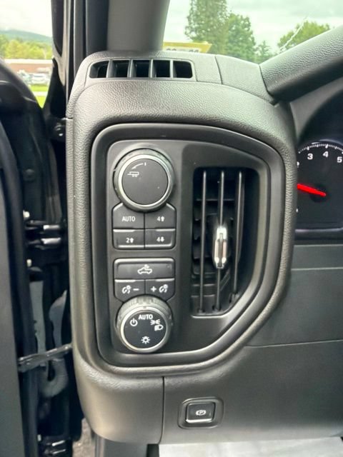 Used 2023 Chevrolet Silverado 1500 W/T w/ WT Value Package AWD/4WD image 18