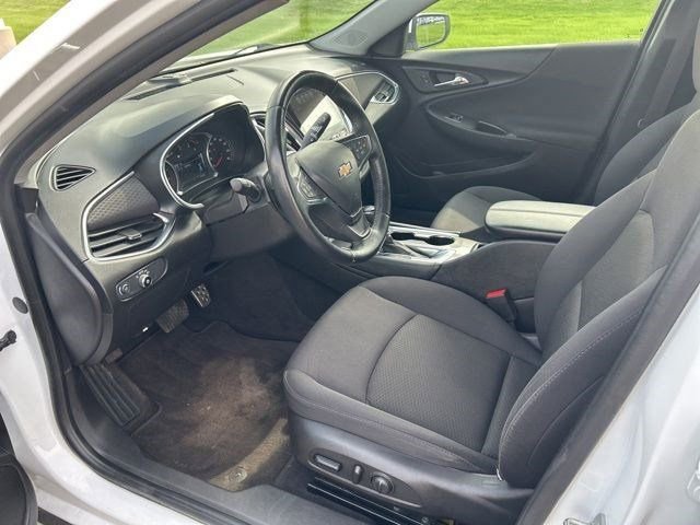 Used 2016 Chevrolet Malibu LT image 11