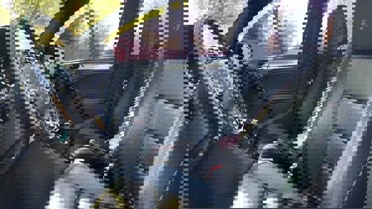 Used 2013 Volkswagen Golf R 4-Door image 33