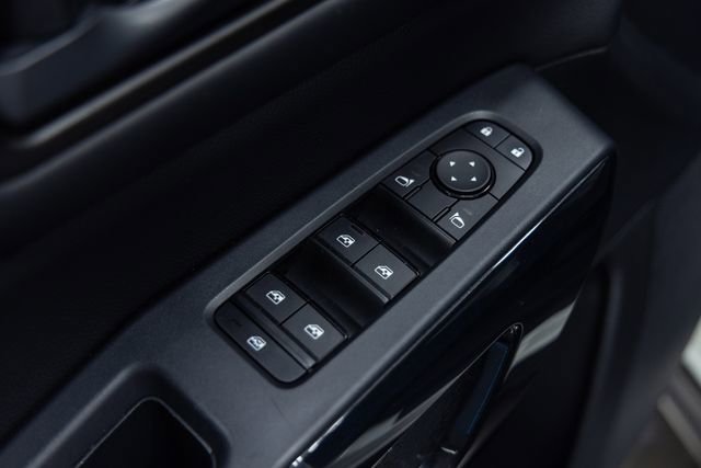 Used 2024 Nissan Pathfinder S w/ Cargo Package image 12