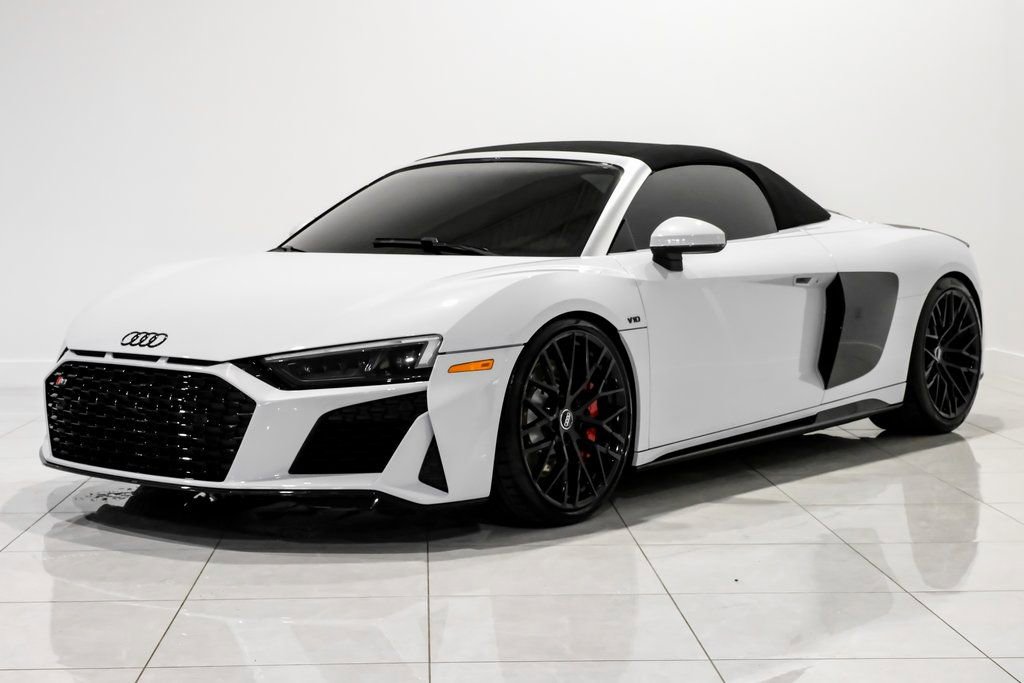 Used 2020 Audi R8 V10 w/ 20" Wheel Package image 2