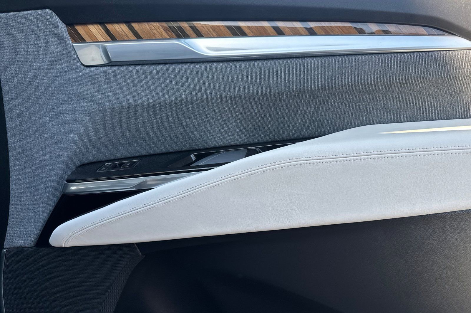 Certified 2025 Cadillac Escalade Sport Platinum AWD/4WD image 23