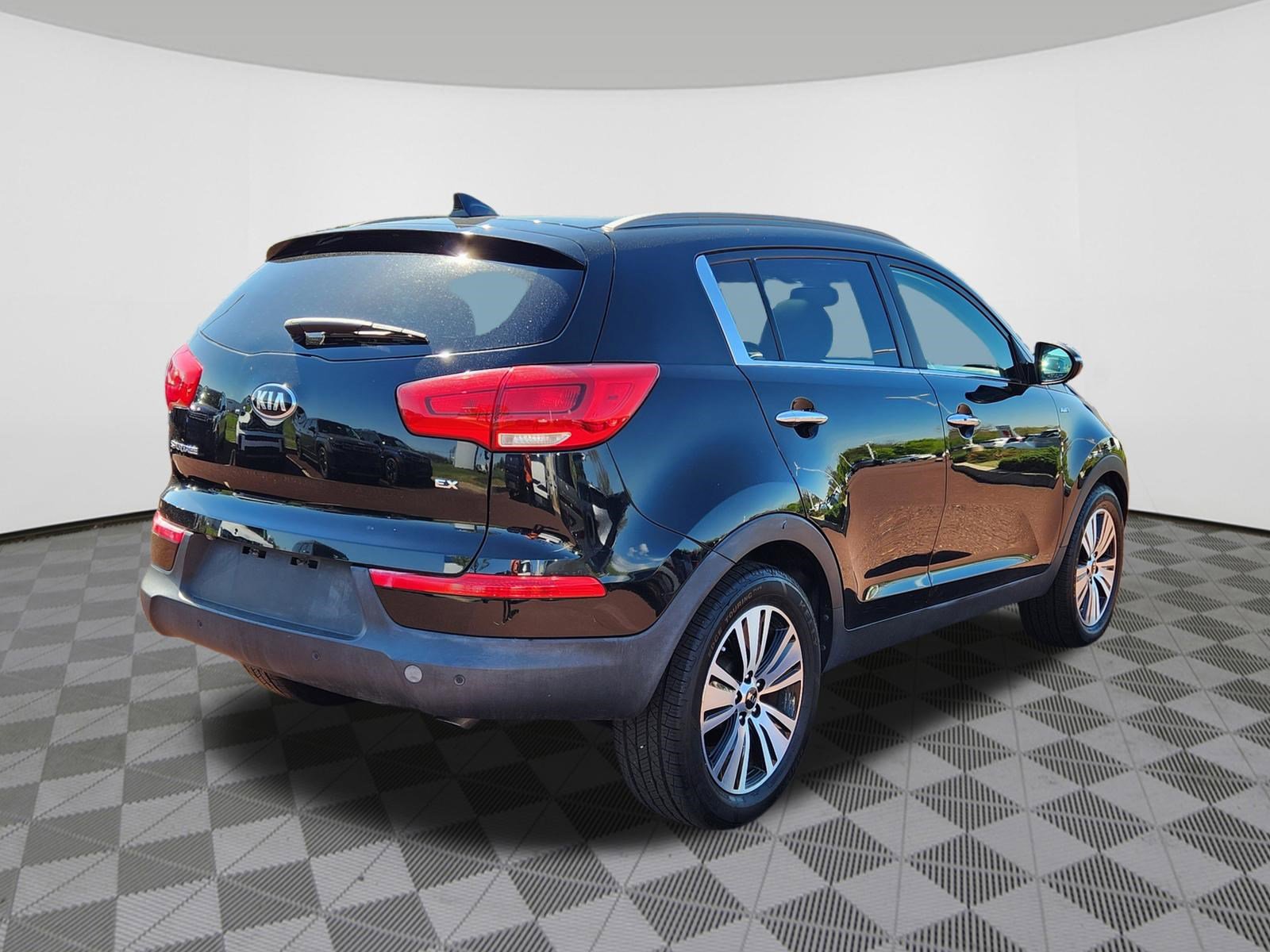 Used 2015 Kia Sportage EX image 4