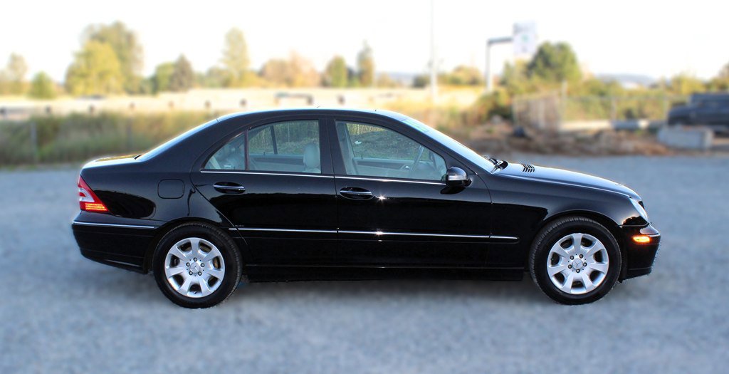 Used 2005 Mercedes-Benz C 320 Sedan image 8