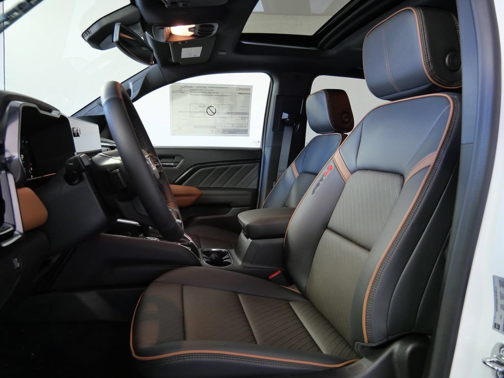 New 2026 GMC Canyon AT4 w/ Technology Plus Package AWD/4WD image 9