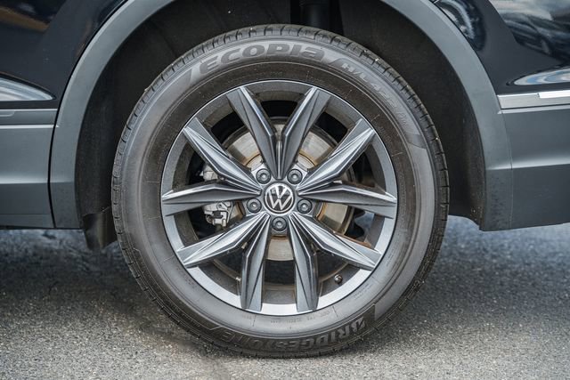 Used 2022 Volkswagen Tiguan SE FWD image 18