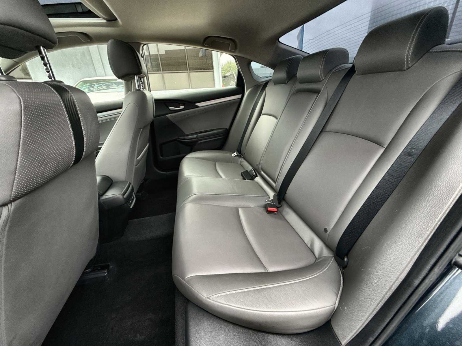 Used 2018 Honda Civic Touring image 25