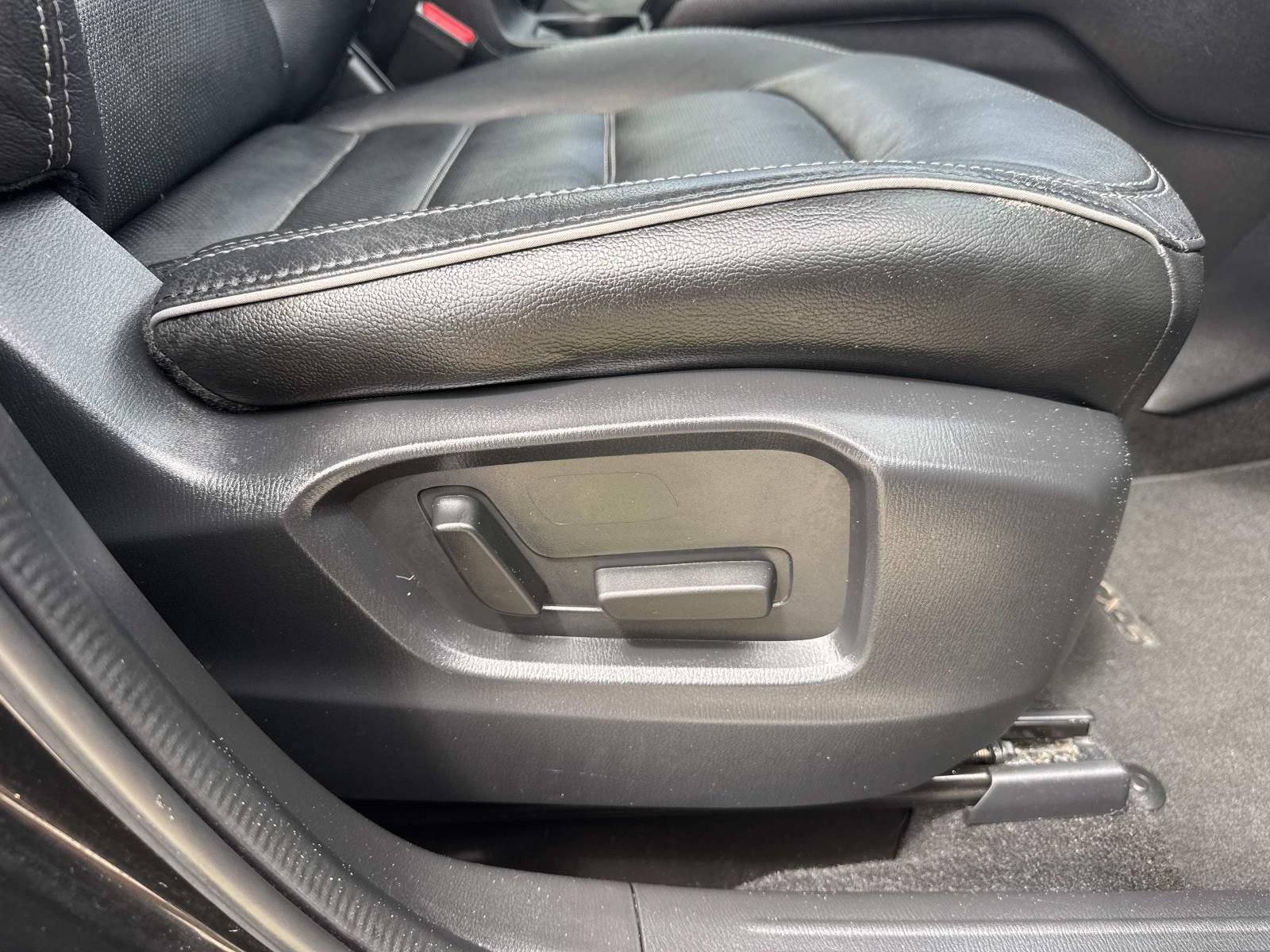 Used 2025 MAZDA CX-5 AWD 2.5 S w/ Preferred Package image 13