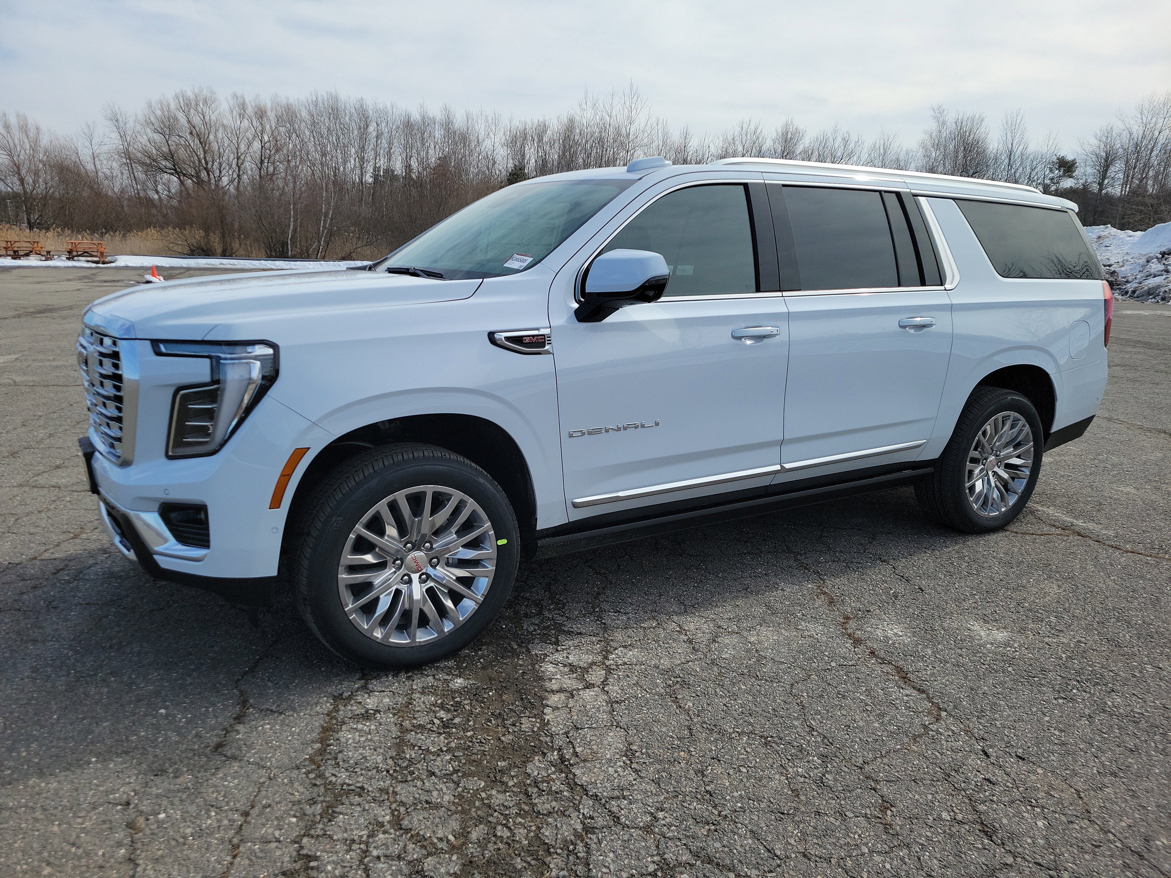 New 2026 GMC Yukon XL Denali w/ Sun & Power Step Package AWD/4WD image 1