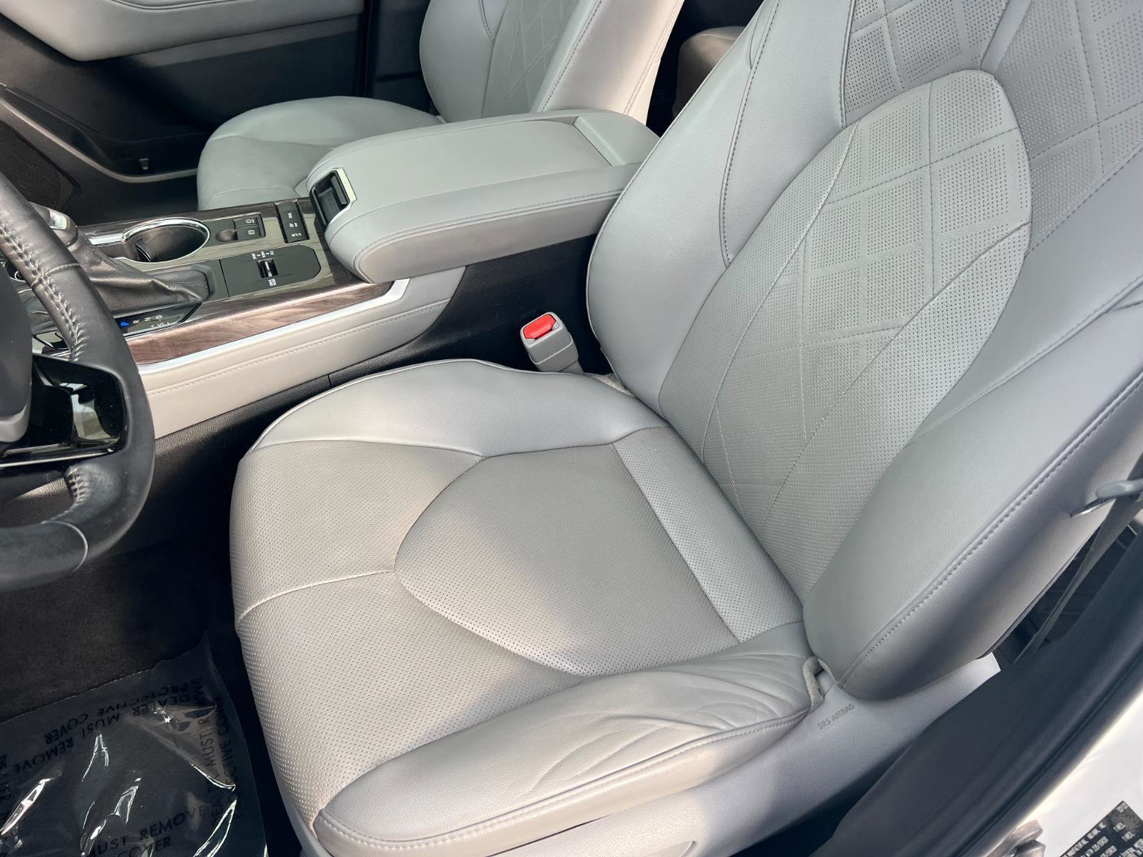 Used 2022 Toyota Highlander Platinum image 33