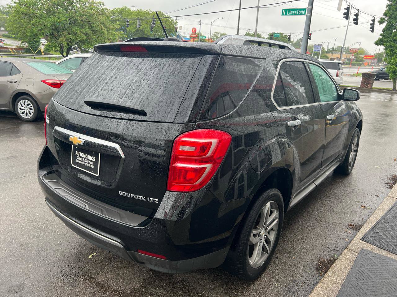 Used 2016 Chevrolet Equinox LTZ w/ Enhanced Convenience Package FWD image 6