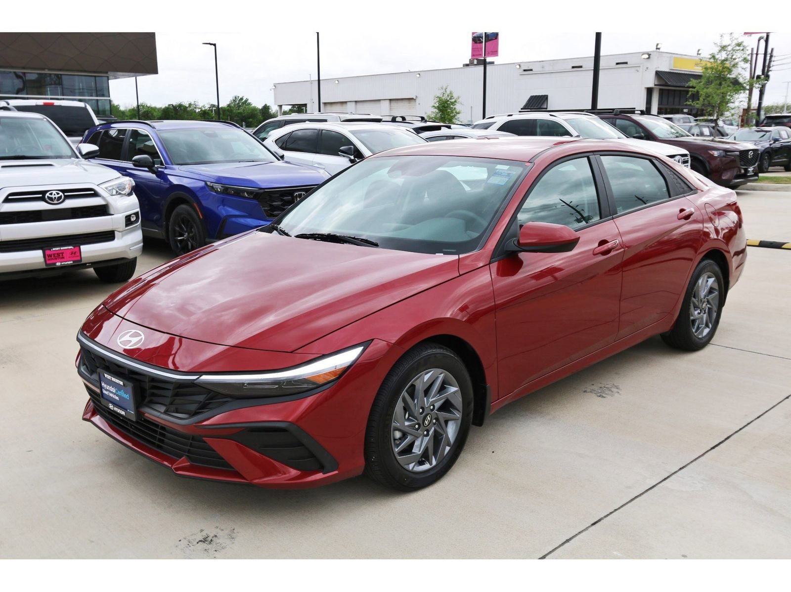 Certified 2024 Hyundai Elantra SEL FWD image 4