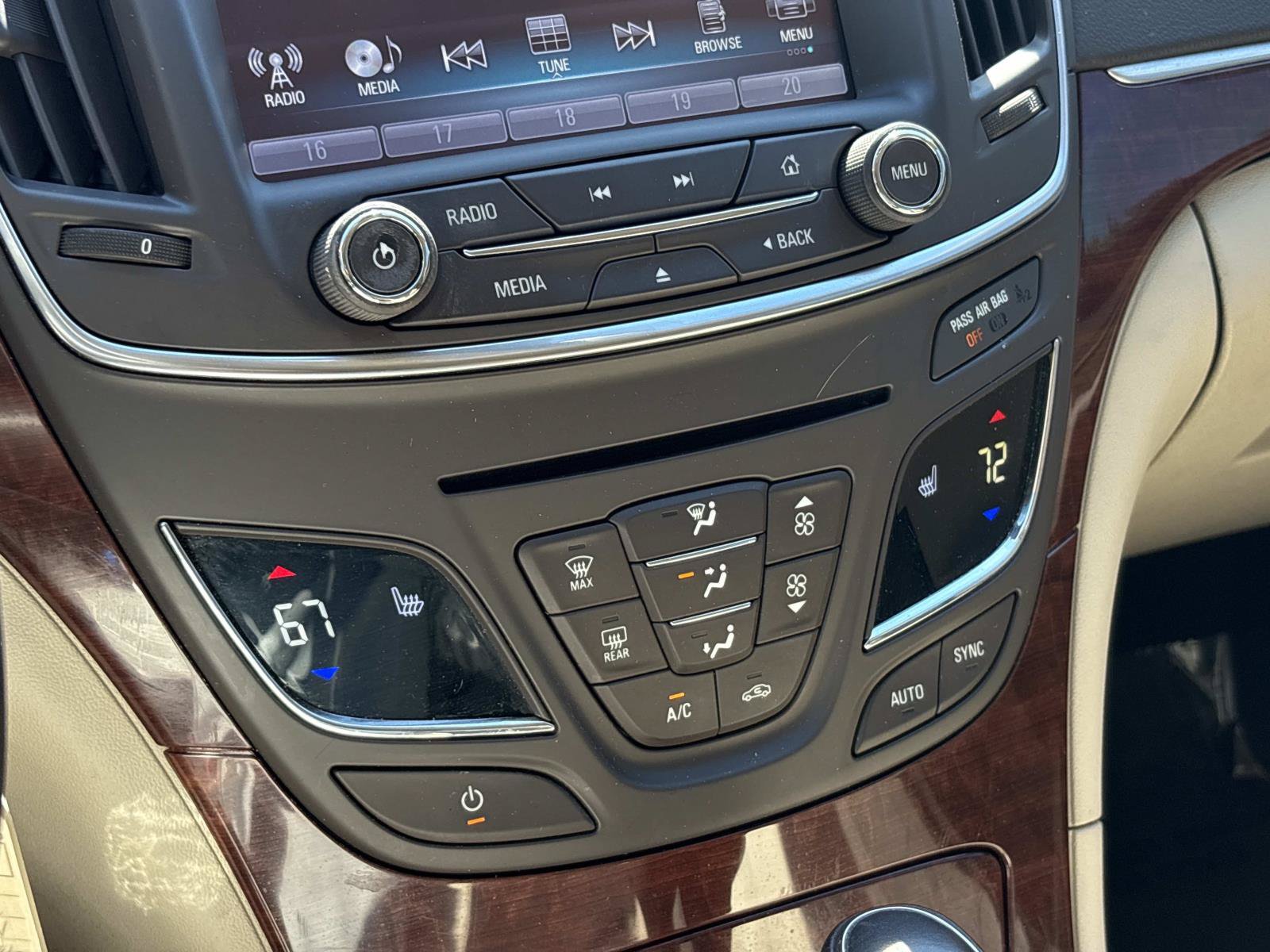 Used 2016 Buick Regal FWD image 27