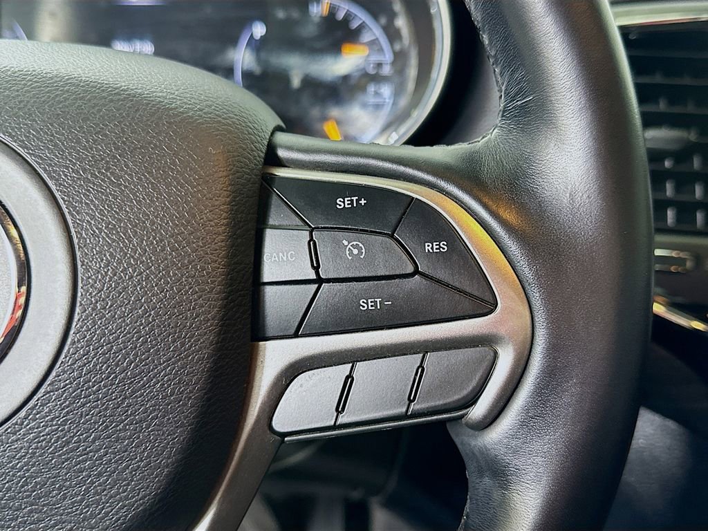 Used 2020 Jeep Grand Cherokee Altitude image 23