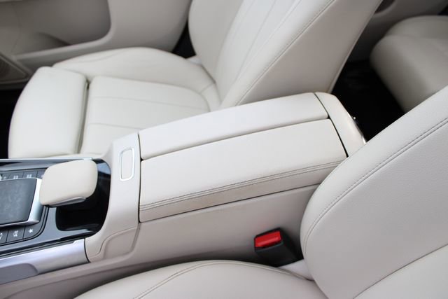 Used 2022 Mercedes-Benz GLB 250 4MATIC w/ Premium Package Lite image 21