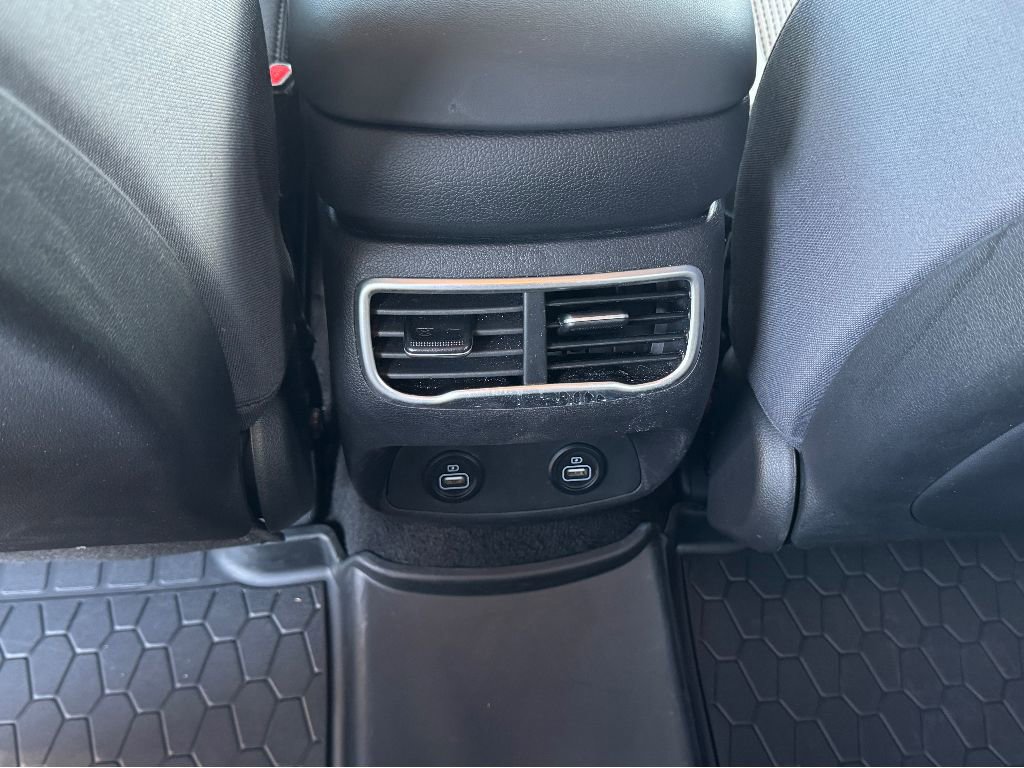 Used 2023 Hyundai Santa Fe SEL image 11