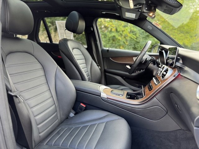 Used 2022 Mercedes-Benz GLC 300 4MATIC image 21