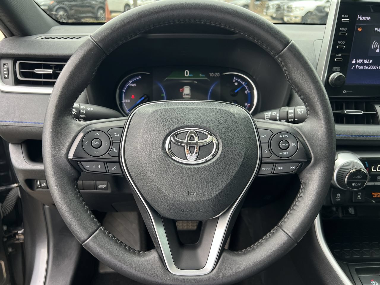 Used 2022 Toyota RAV4 XSE AWD/4WD image 11