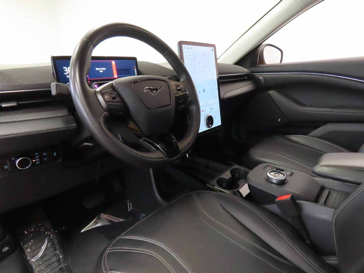Used 2023 Ford Mustang Mach-E Premium RWD image 8
