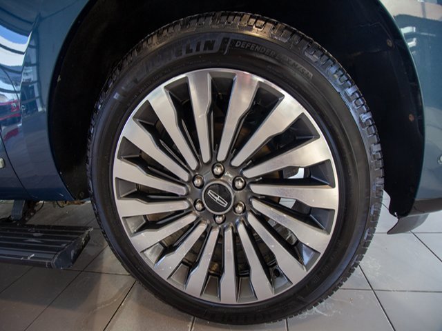 Used 2018 Lincoln Navigator Reserve w/ Technology Package image 29