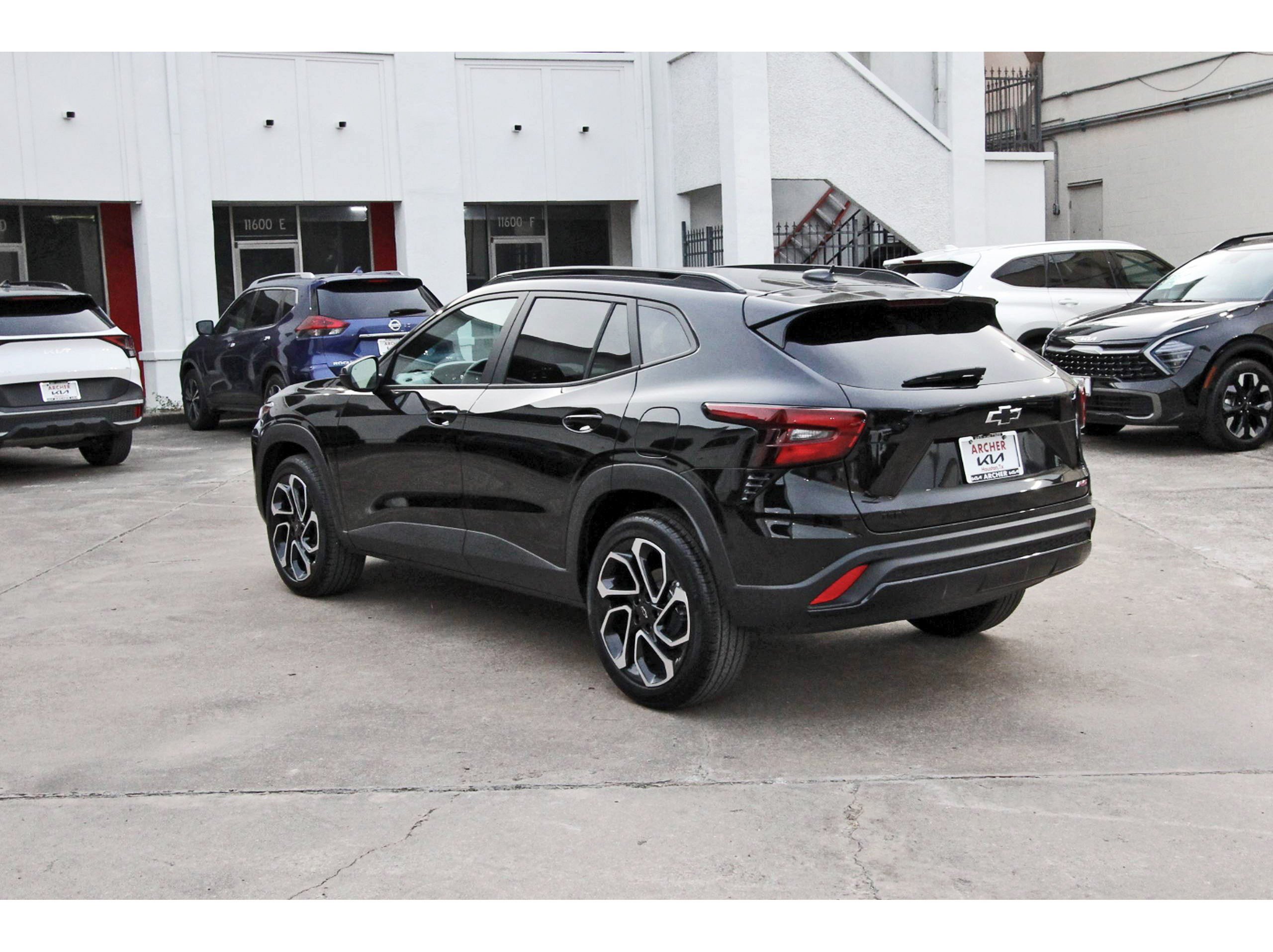 Used 2026 Chevrolet Trax RS w/ Sunroof Package FWD image 5