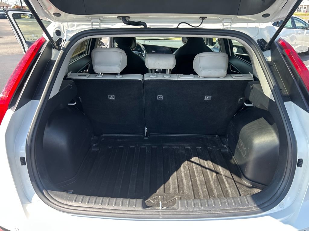 Used 2023 Kia Niro EX image 19