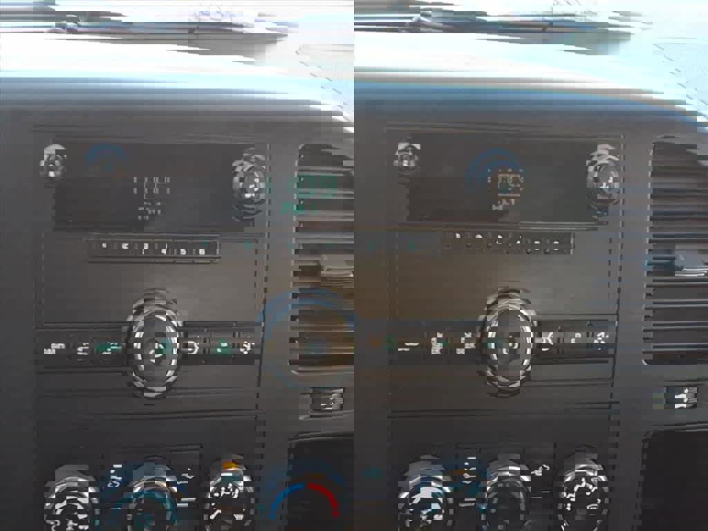 Used 2014 GMC Sierra 2500 W/T w/ Snow Plow Prep Package image 12