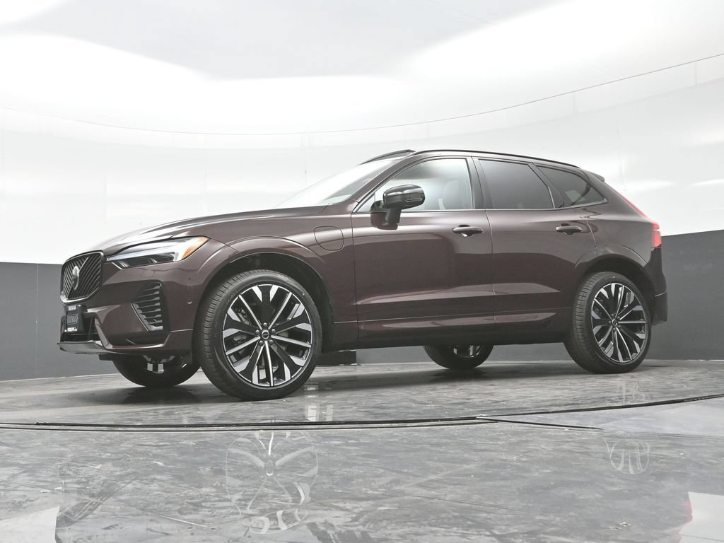New 2026 Volvo XC60 T8 Ultra w/ Climate Package AWD/4WD image 24