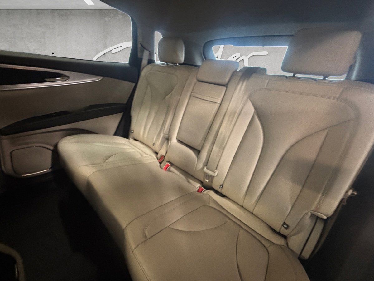 Used 2019 Lincoln Nautilus FWD image 27