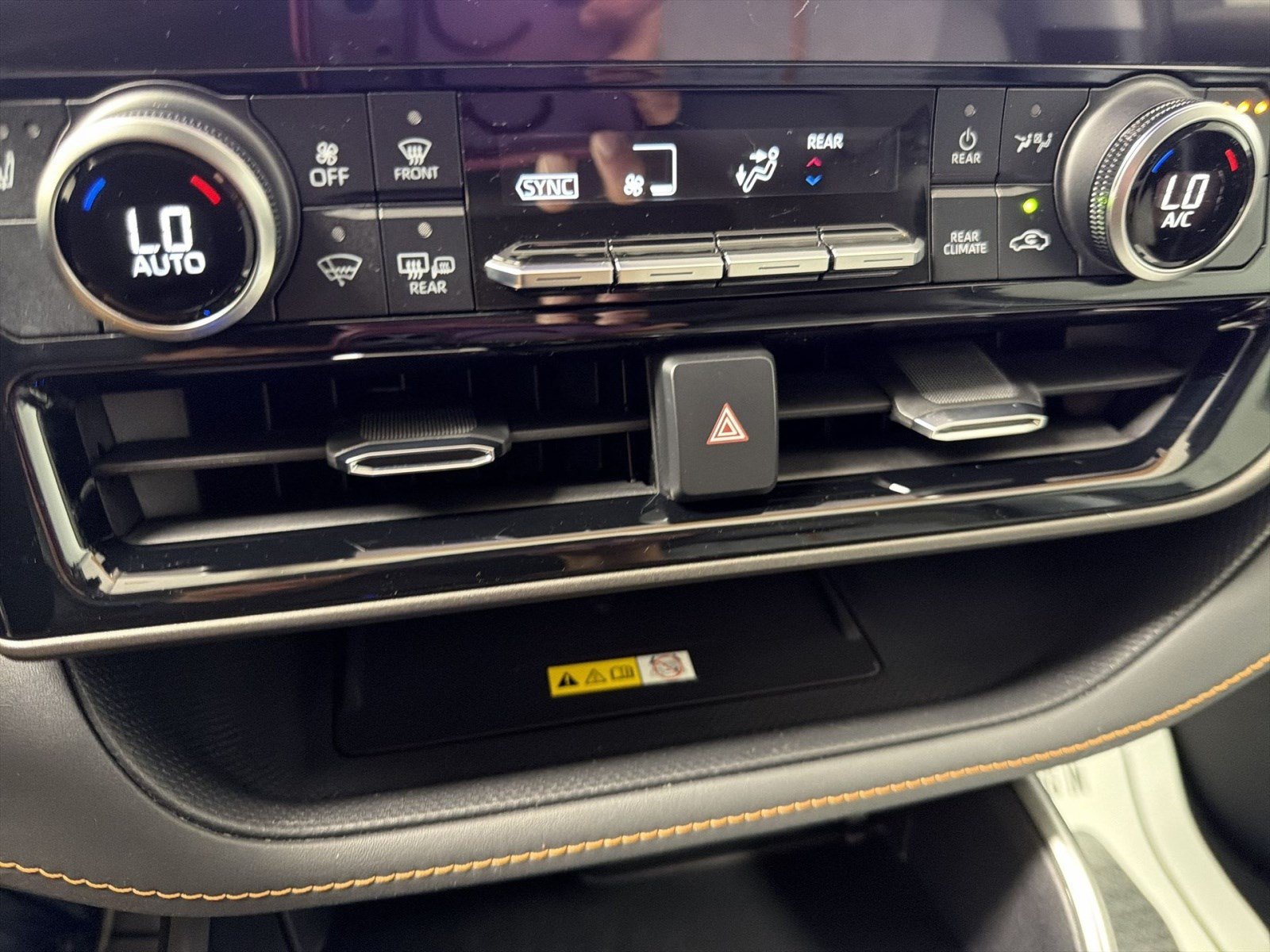 Used 2023 Toyota Highlander Bronze Edition AWD/4WD image 19
