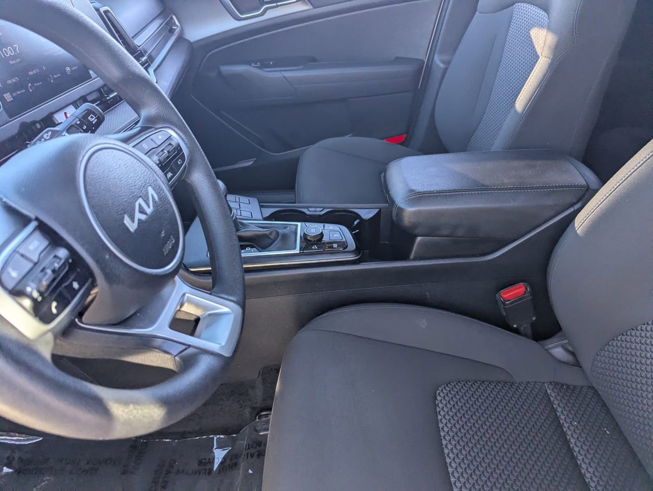 Used 2024 Kia Sportage LX image 17