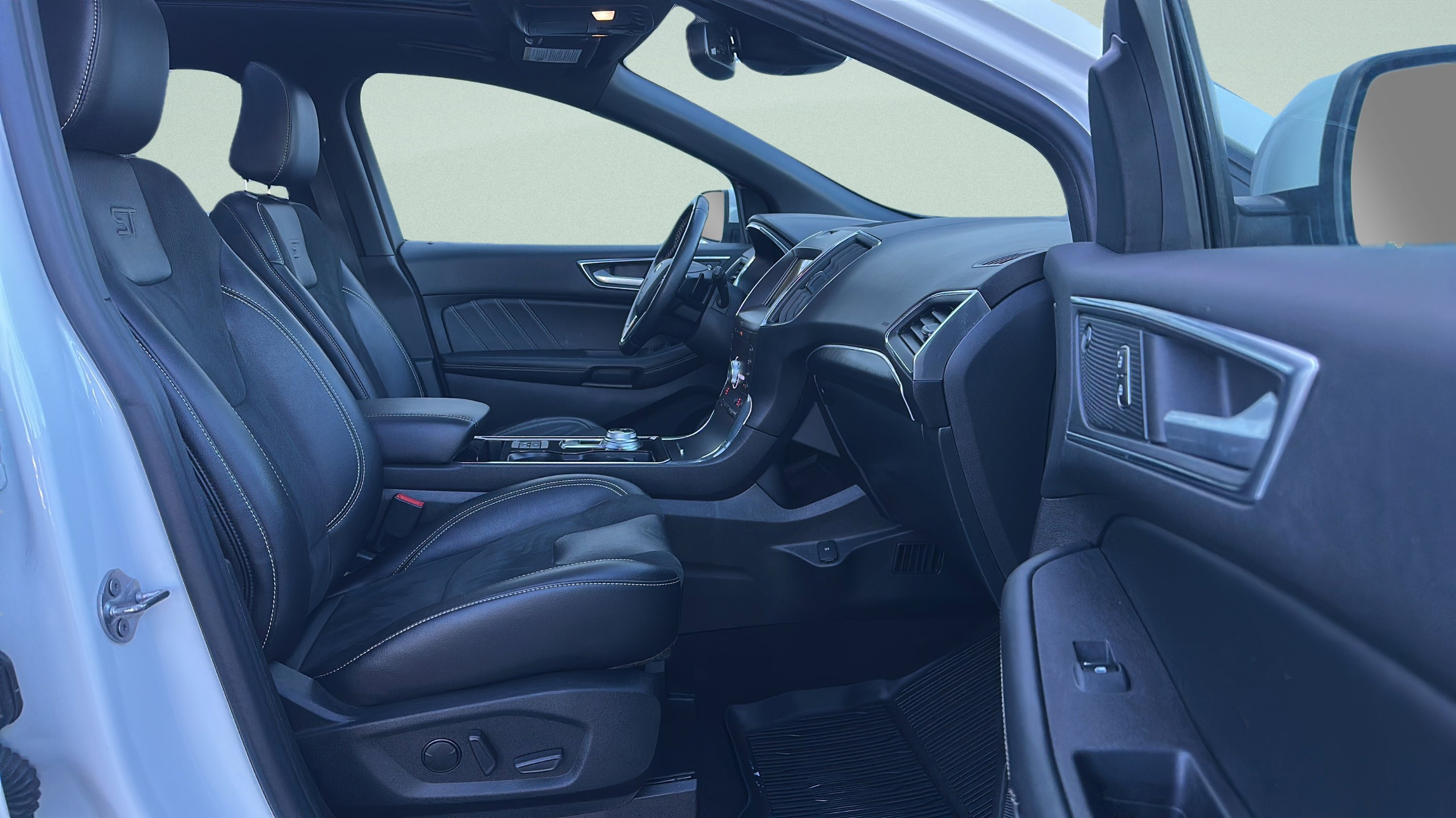 Used 2020 Ford Edge ST w/ Equipment Group 401A image 31