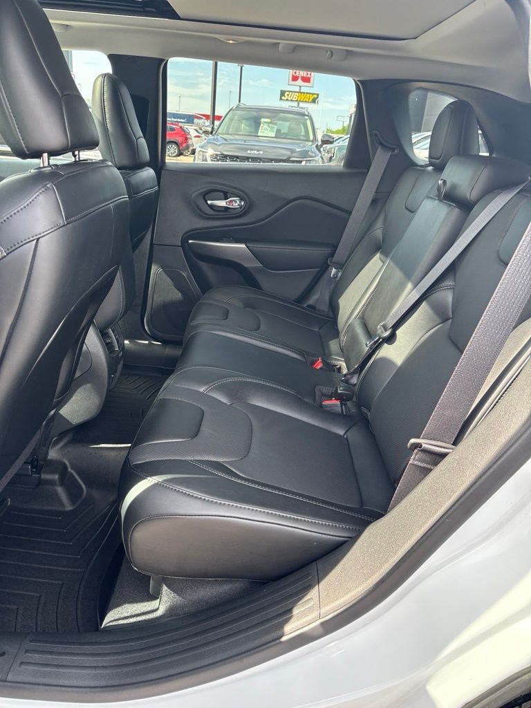 Used 2022 Jeep Cherokee Limited AWD/4WD image 26