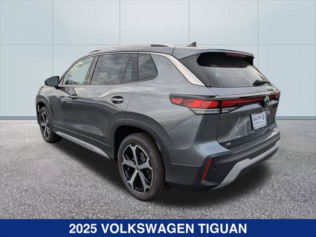 New 2025 Volkswagen Tiguan SE AWD/4WD image 3