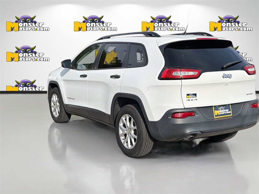 Used 2017 Jeep Cherokee Sport image 7