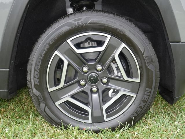 New 2026 Jeep Cherokee Laredo AWD/4WD image 12
