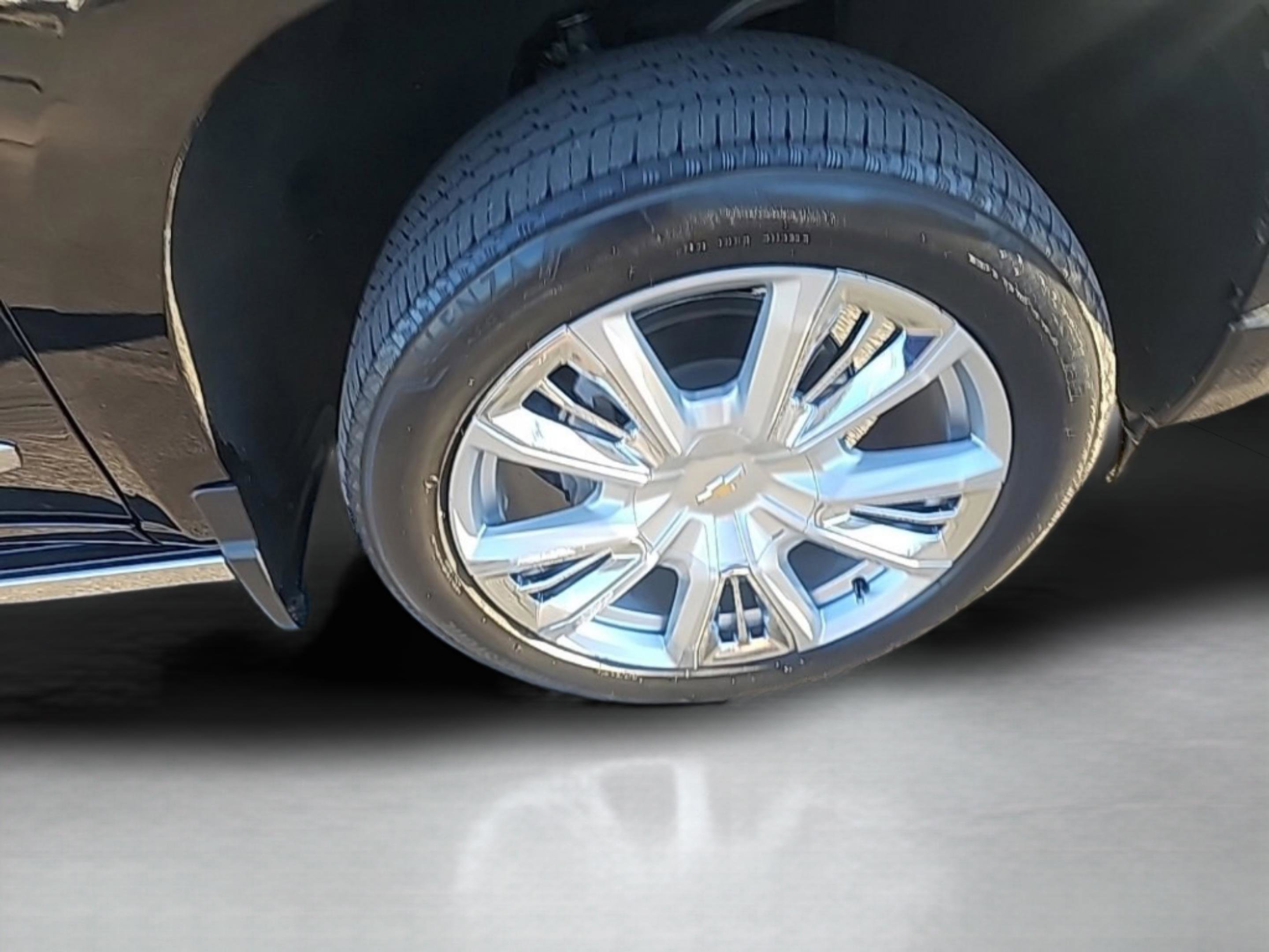 Used 2023 Chevrolet Silverado 1500 High Country w/ High Country Premium Package image 16