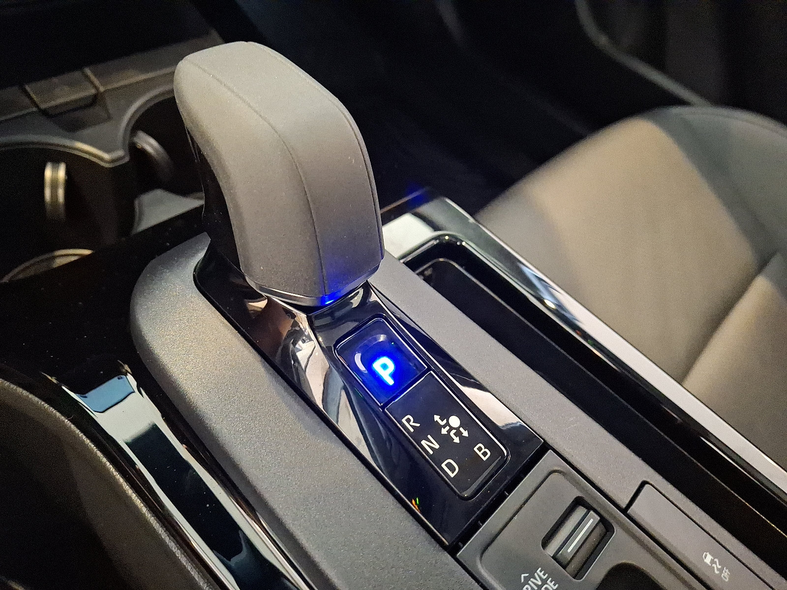 Certified 2026 Toyota Prius XLE AWD/4WD image 15